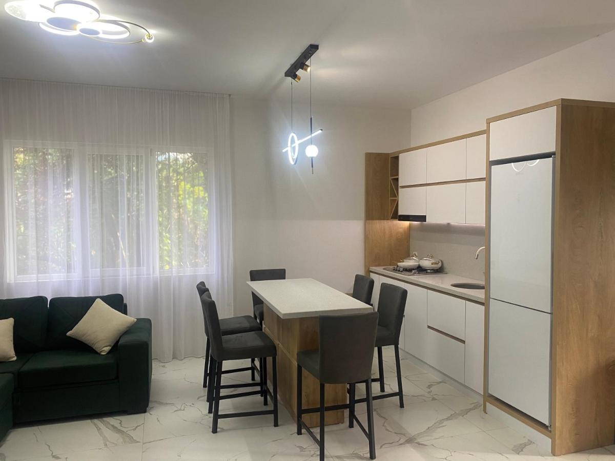 Orange Villa โกนิโอ ภายนอก รูปภาพ