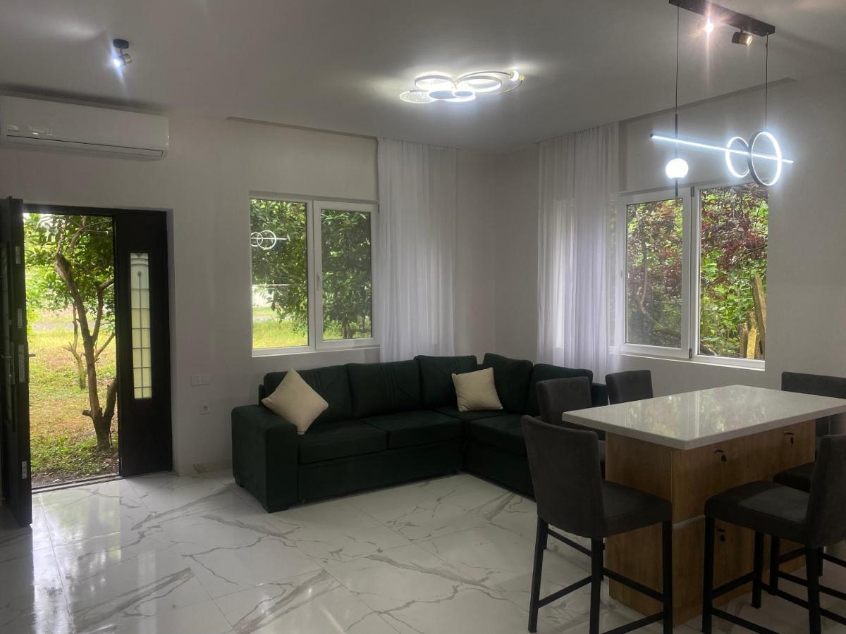 Orange Villa โกนิโอ ภายนอก รูปภาพ