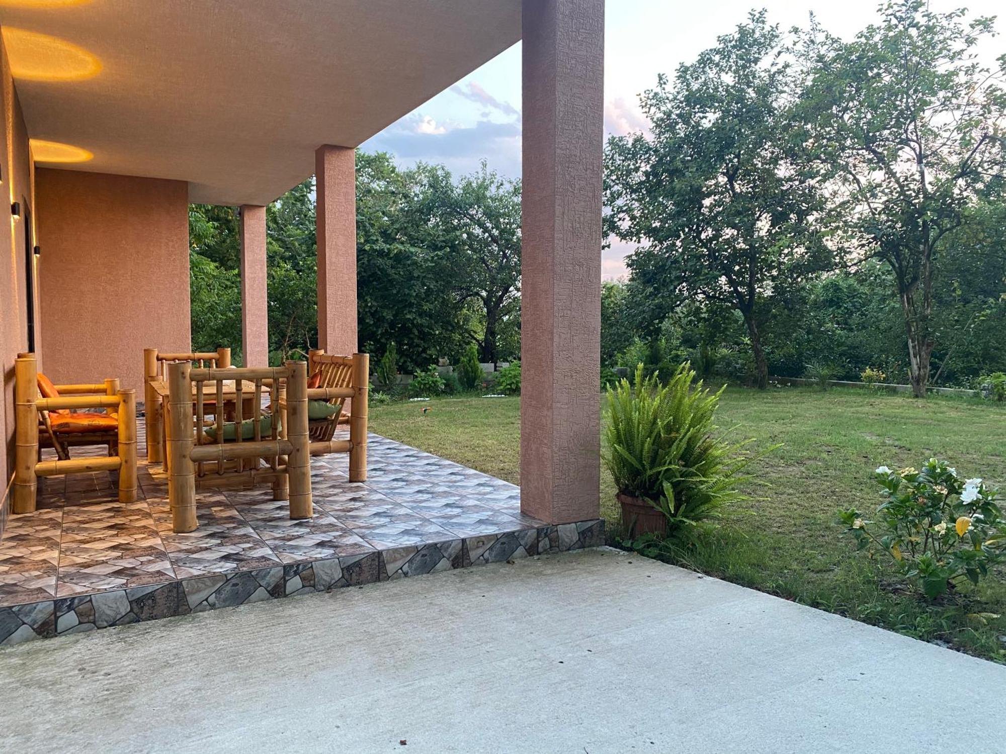 Orange Villa โกนิโอ ภายนอก รูปภาพ